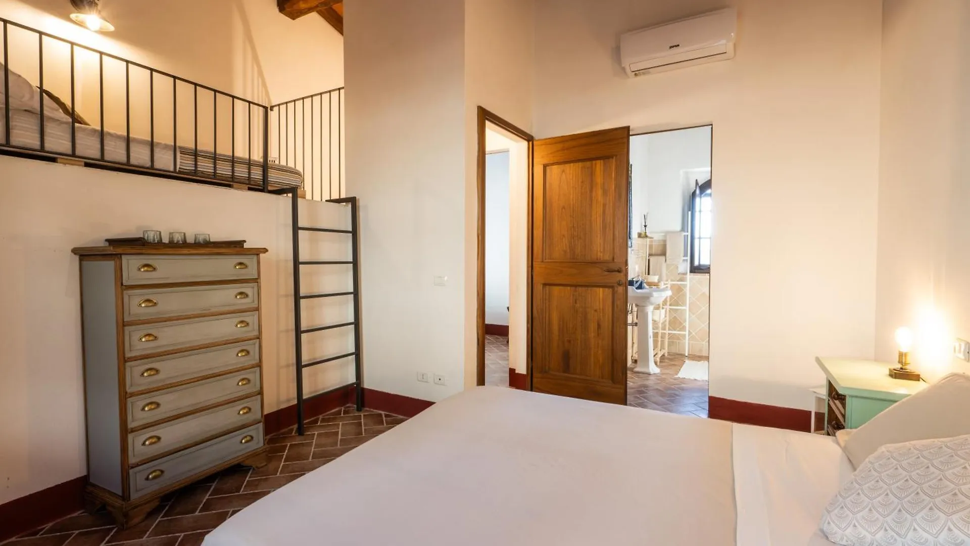 Holiday home Podere Fossaccio Casa Biancospino Asciano